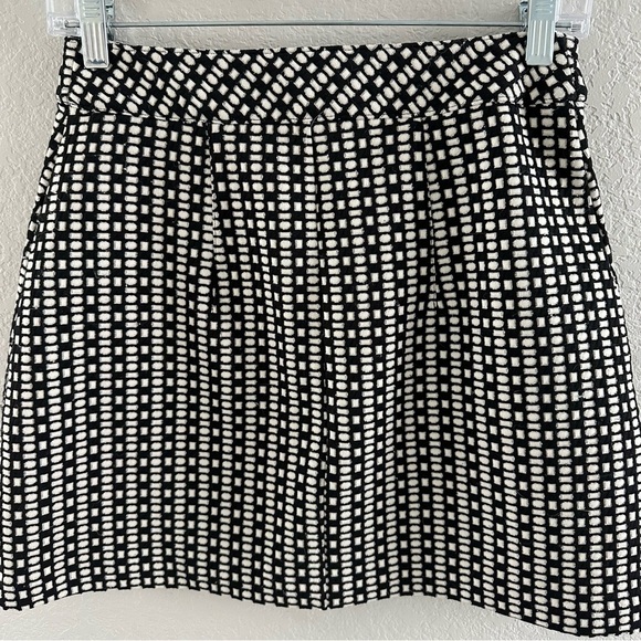 Express Black and White A-line Mini Skirt - Picture 7 of 8